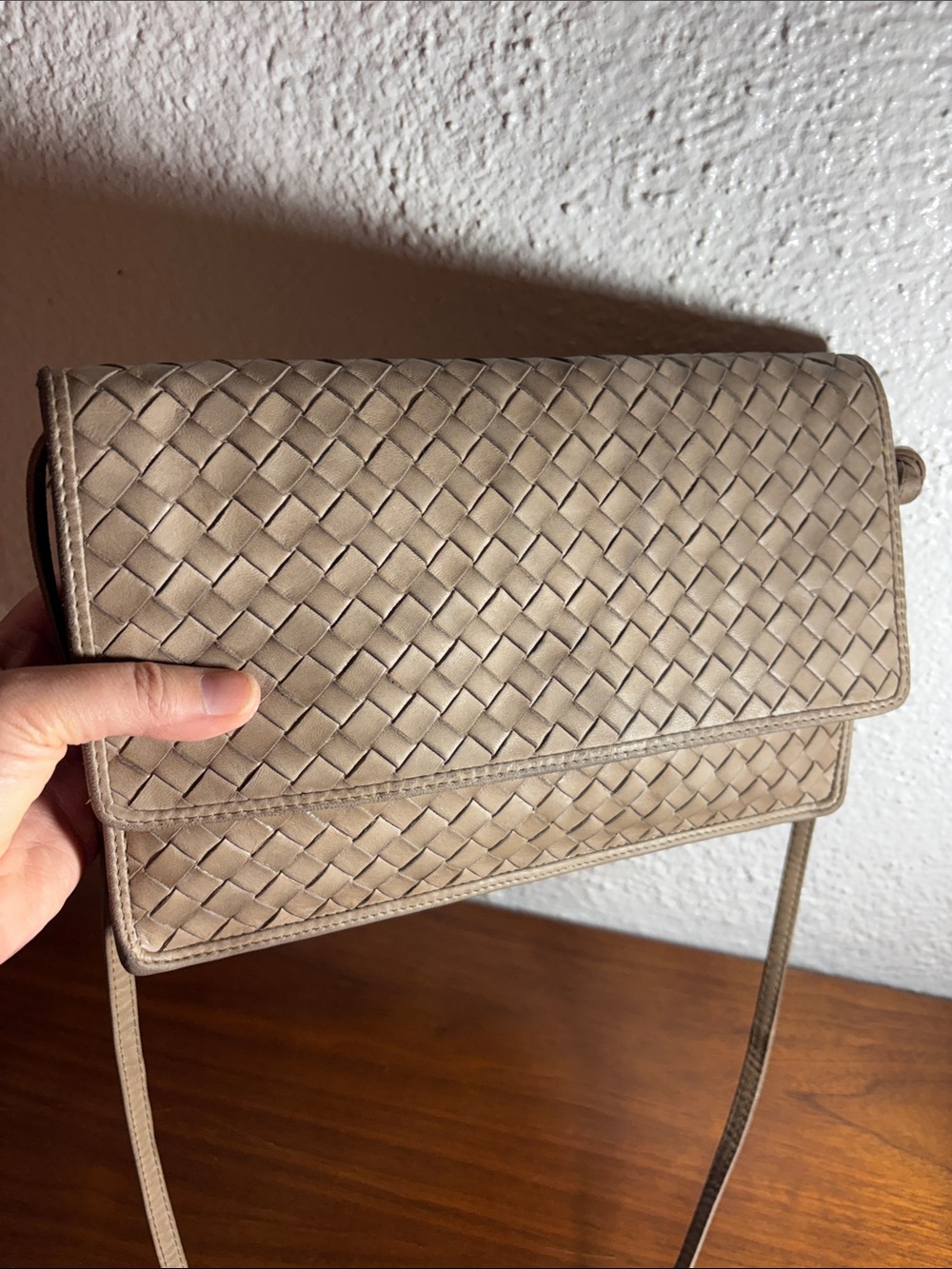 Vintage Bottega Veneta Intrecciato Leather Crossbody Bag in Taupe - Picture 14 of 14